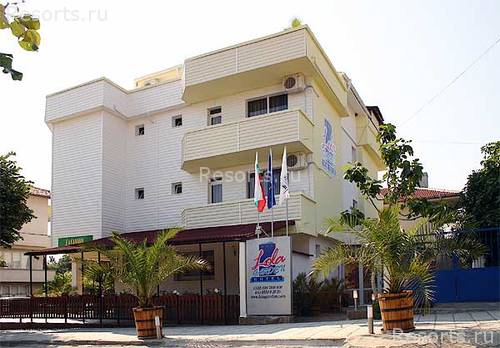 Lola Garden Hotel 